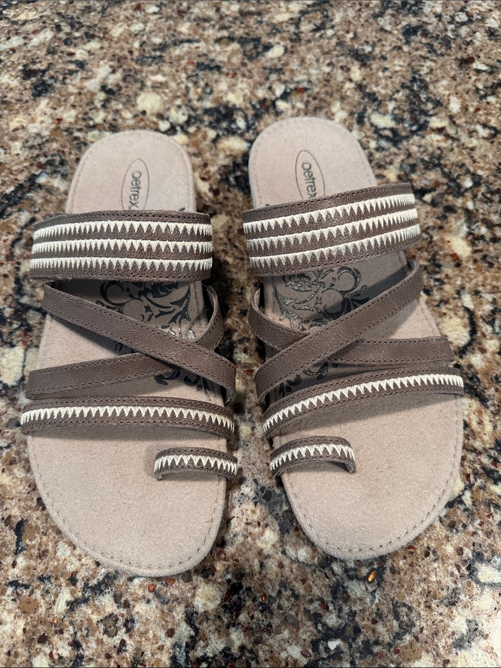 Aetrex Women's Brown and Cream Multi-Strap Sandals